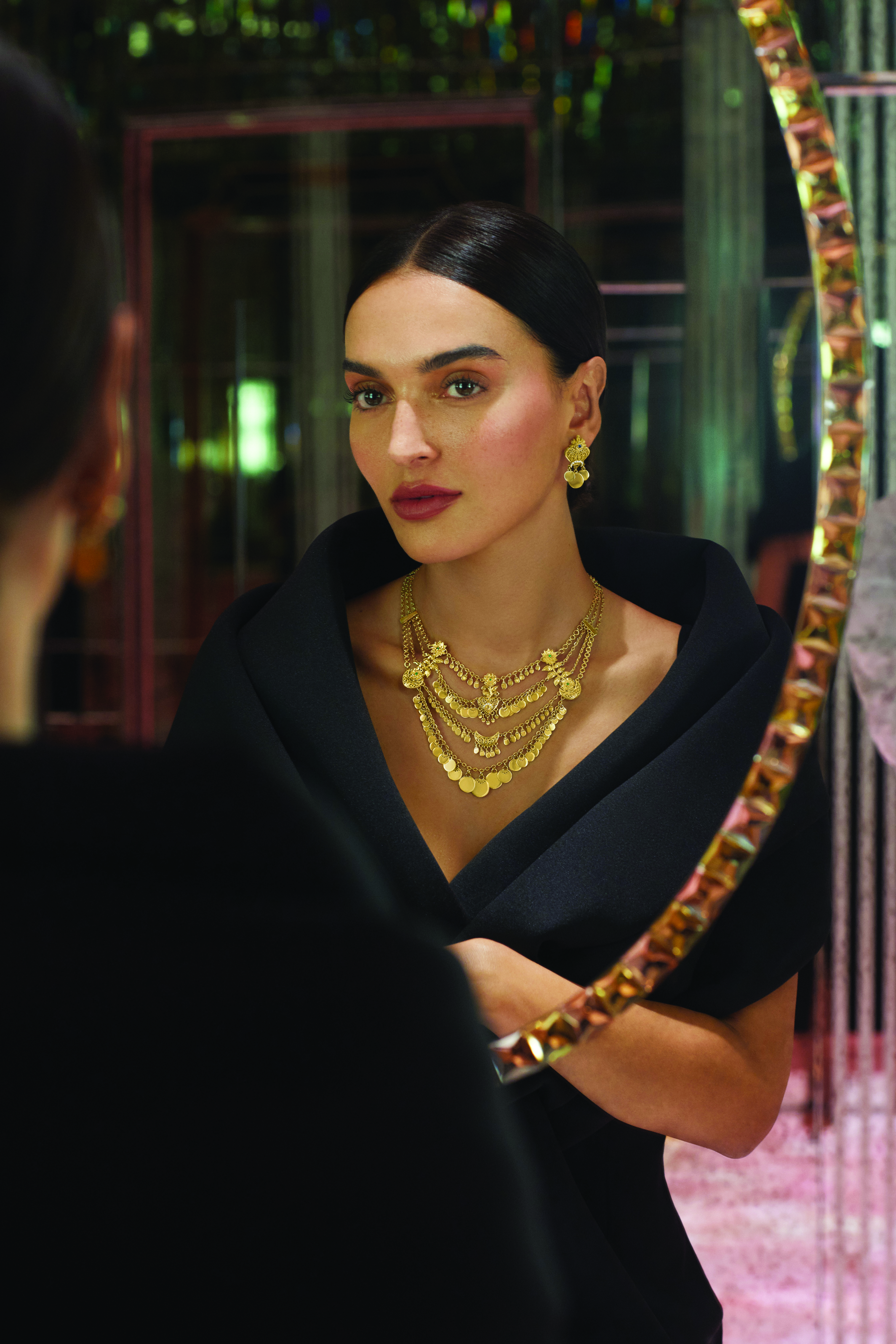 Celebrities Wearing Gold Jewelry 2025